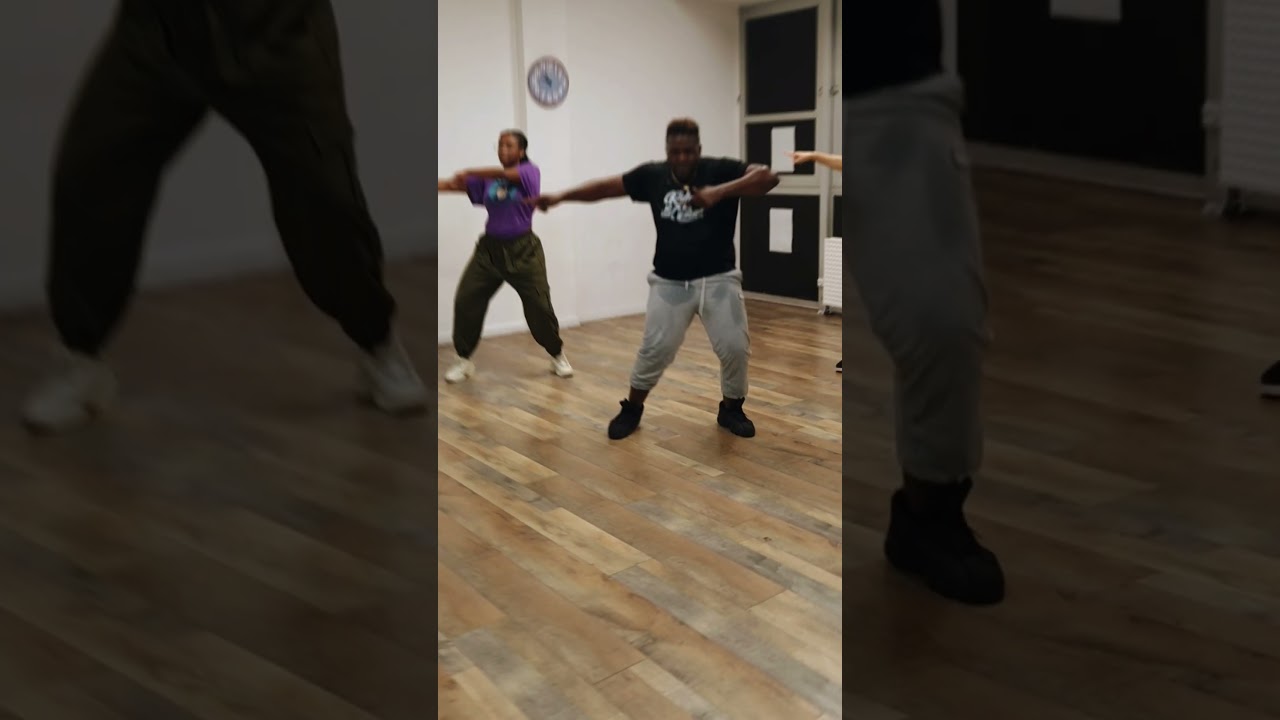 Chor&eacute;e dancehall - La Phoenix School   #dancewithus #dance #ecolededanse #danceclass