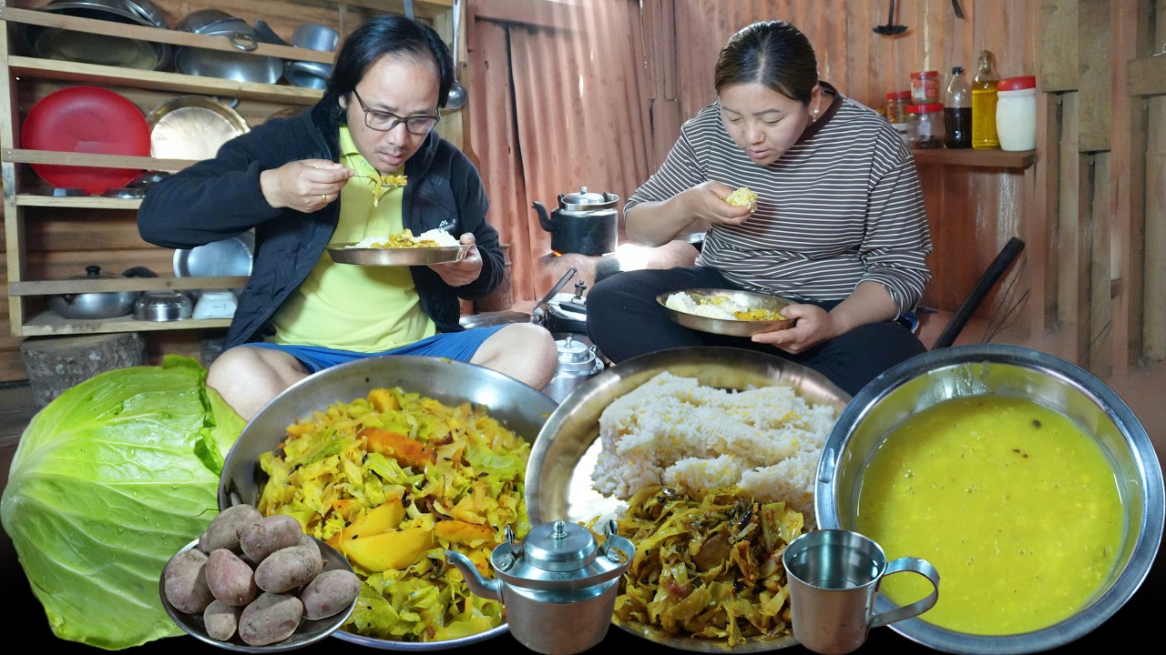 Fresh Cabbage Mix with Potato Cooking & Eating | Organic Village Food Recipe | Village Life Vlog
