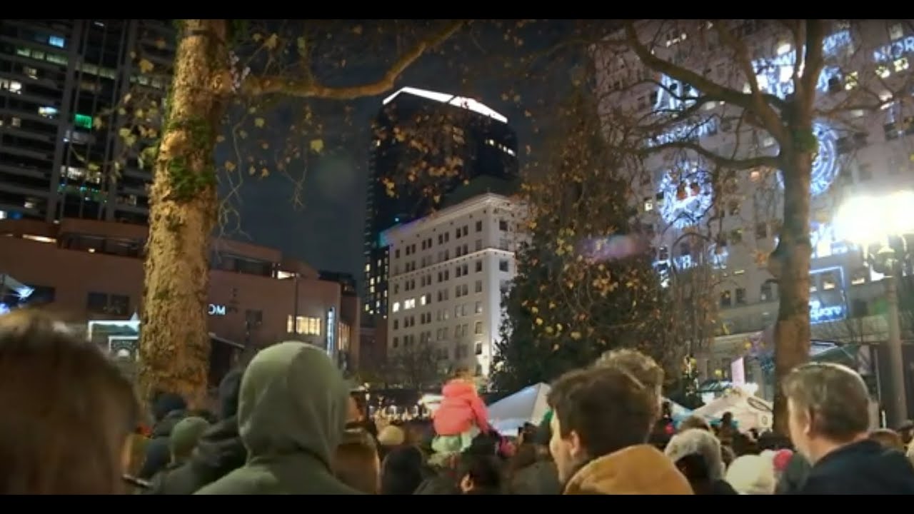 LIVE: Portland tree-lighting ceremony kicks off holiday season 🎄
