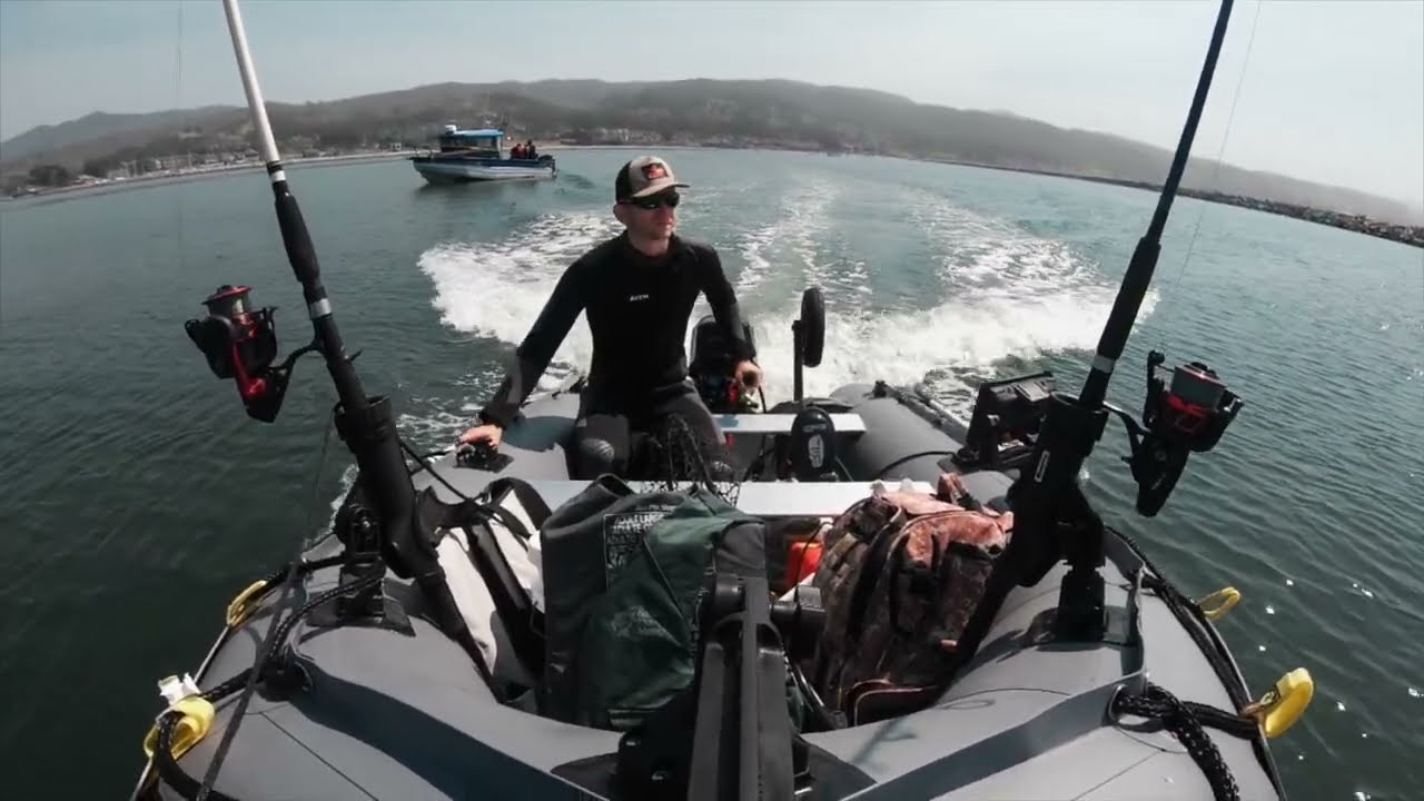 Fishing inflatable Saturn Triton sd385 ocean at Half Moon Bay 20hp tohatsu outboard