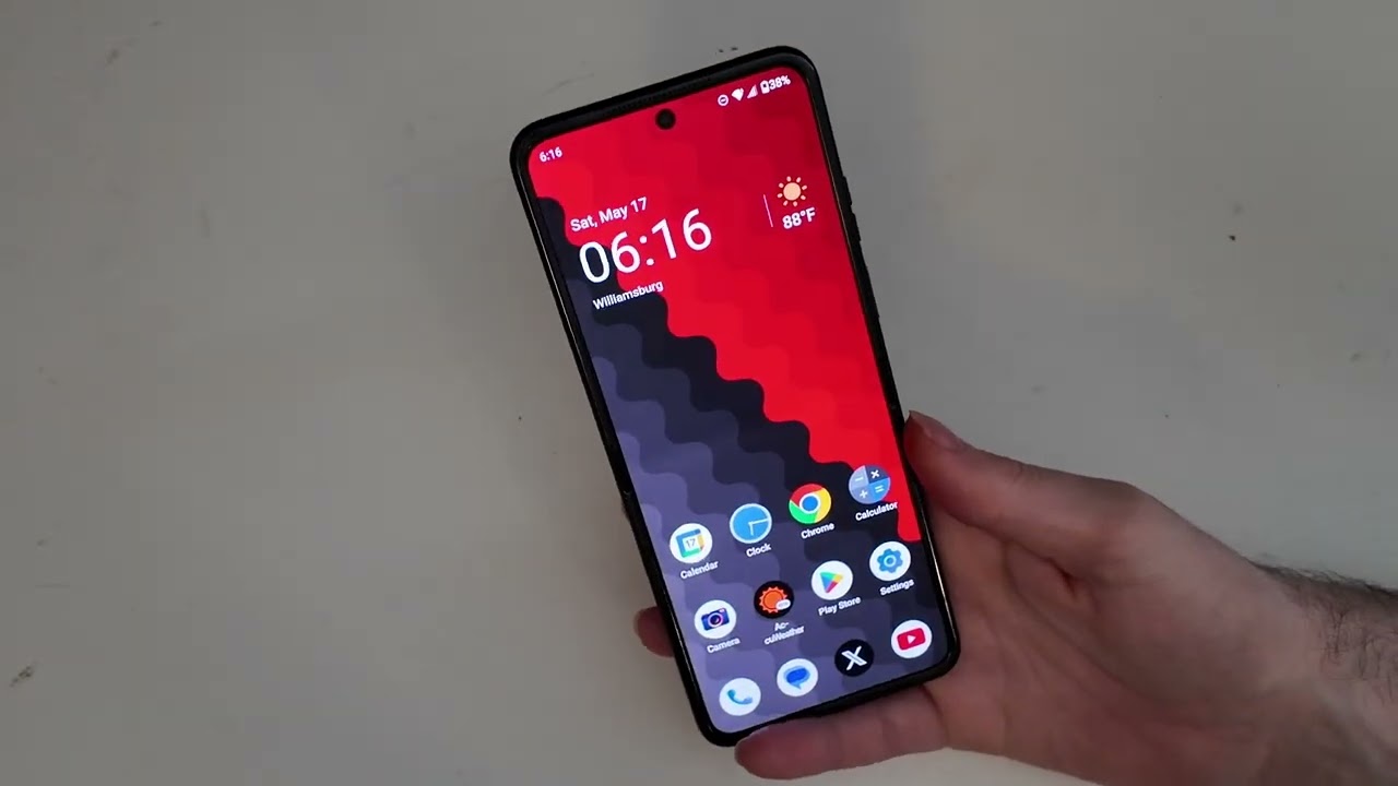 The $699 Moto Razr 2025 No One Is Talking About!