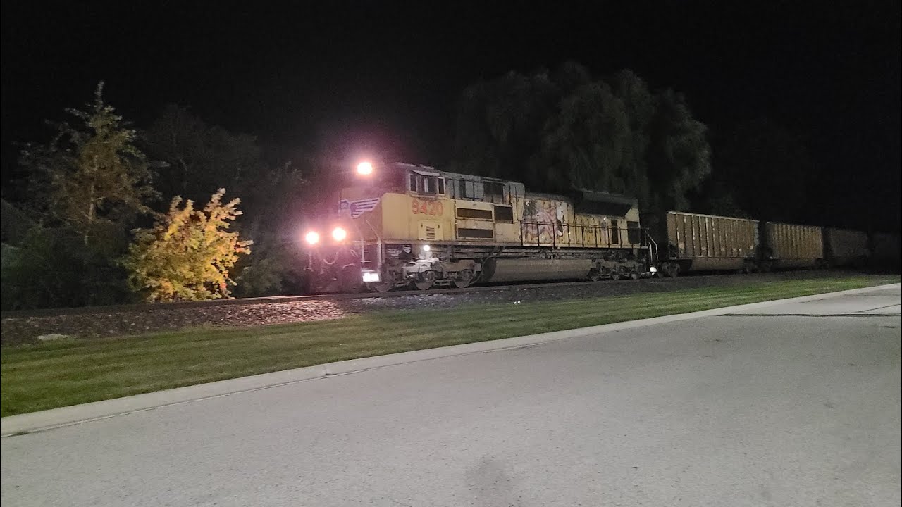 UP 8420 and 7022 on Edgewater Coal Empties 10-13-2025