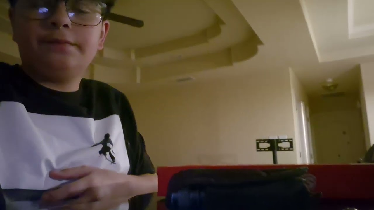 Unboxing nintendo starlight