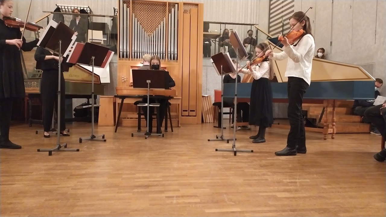 Violin. M. Uccellini. Aria sopra la Bergamasca.