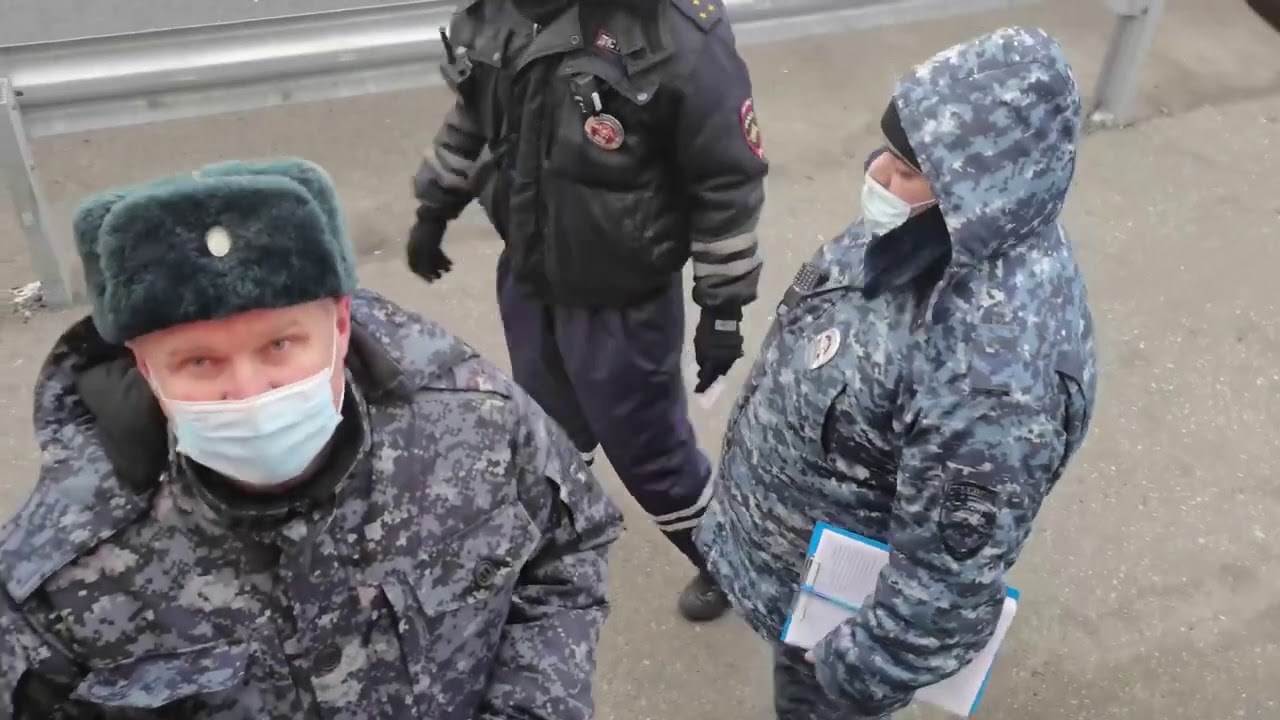 Сергей Юркин строит пост Чермен.