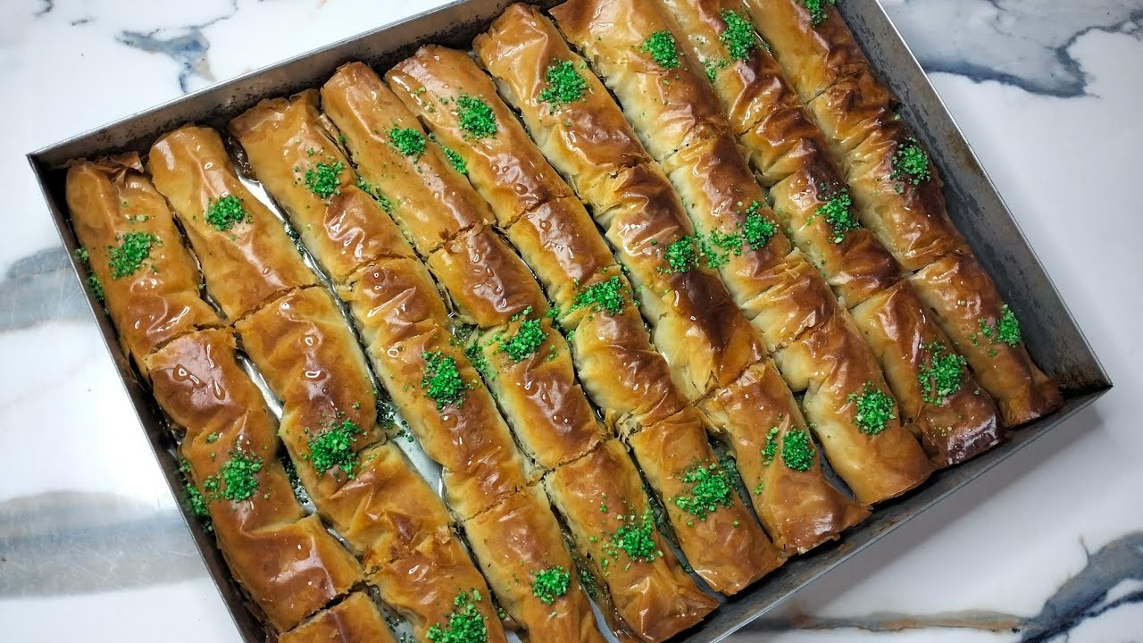 بقلاوة تركية بعجينة لفيلو معسلة للقلب و تڨرمش لعيد لفطر لمبارك تخرجلك 42 حبة بحشو طري ماشي معجن بنين