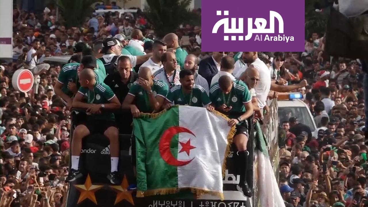 فرحة الكأس الإفريقية تحفز الجزائريين سياسيا