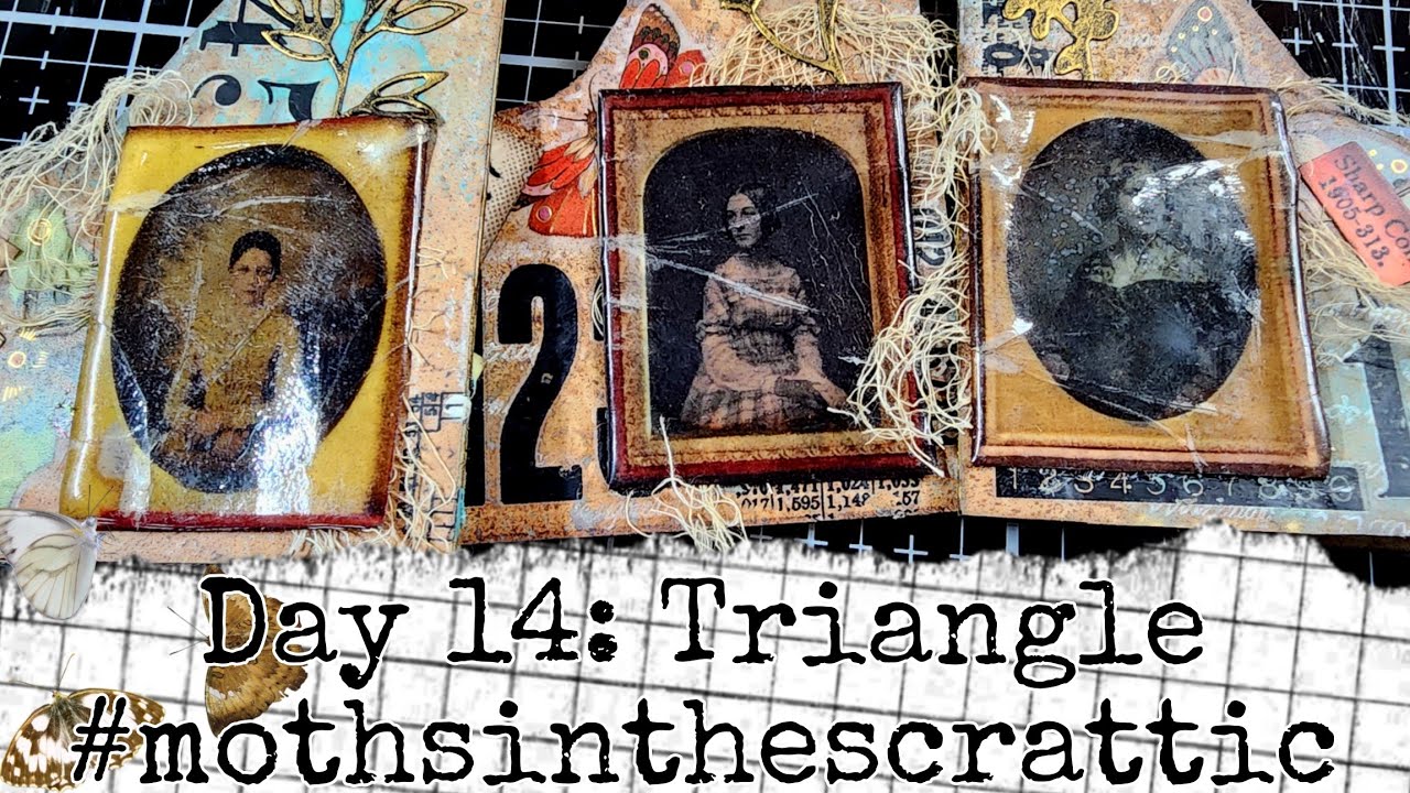 #mothsinthescrattic Day 14 - Triangle - File Folder Style Corner Tuck Spot With Journaling Space