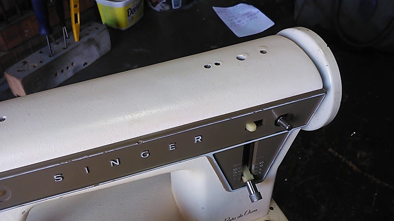 Colocando óleo na máquina de costura Singer Ponto de Ouro, 660 etc