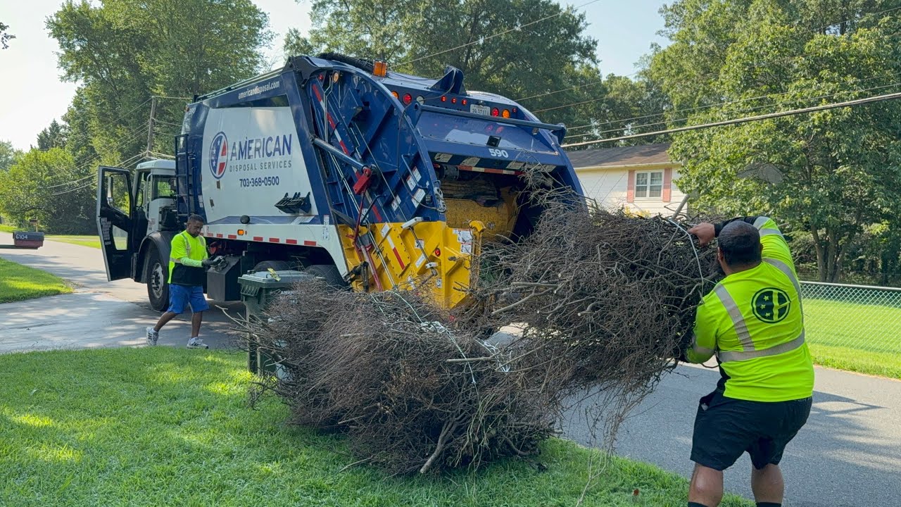 American Disposal Garbage Truck VS Heavy Summer Waste 