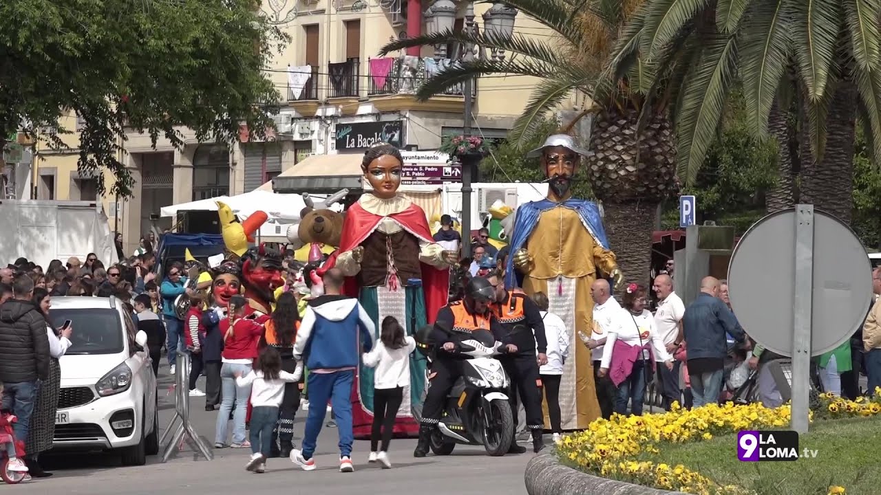 Feria de Ibros 2024 · Pasacalles de gigantes y cabezudos