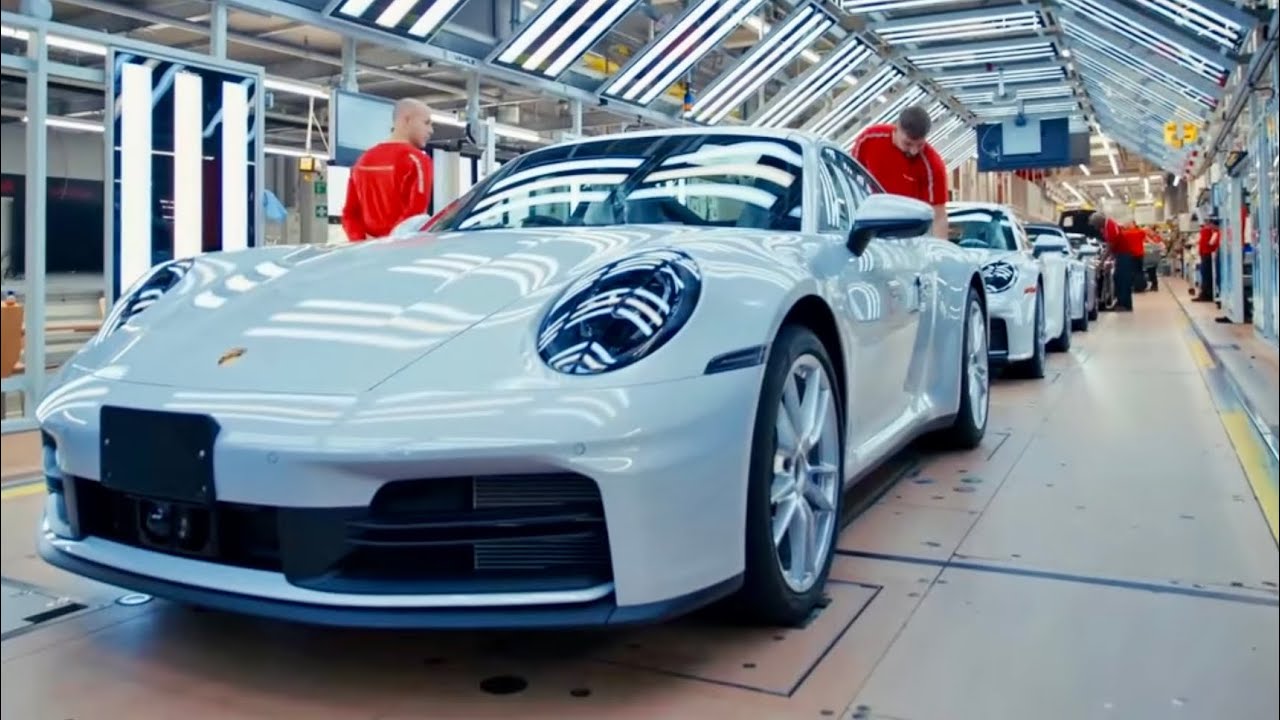 2025 Porsche 911 Nasıl Üretiliyor? ALMANYA Fabrikasında Üretim Detayları!