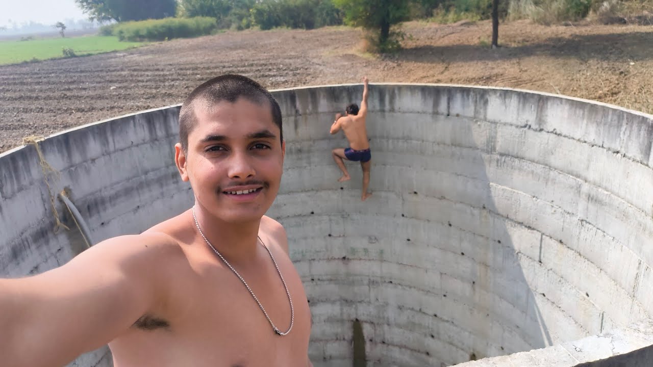 Aaj khet par chal diye nahane 😅🦾
