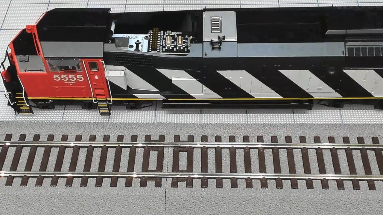Aurora Miniatures HO Scale GMD SD 60F Diesel Locomotive Fans