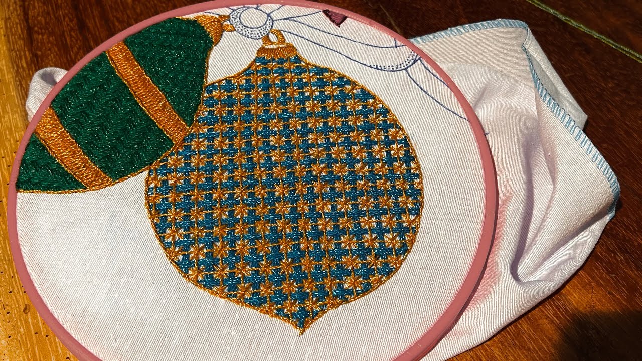 Puntada f&aacute;cil y bonita para bordar una esfera 🎄Como bordar una esfera 🎄@tusideasenbordados
