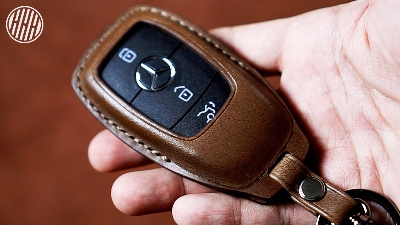 Изготовление кожаного футляра для ключей ручной работы / Mercedes-Benz