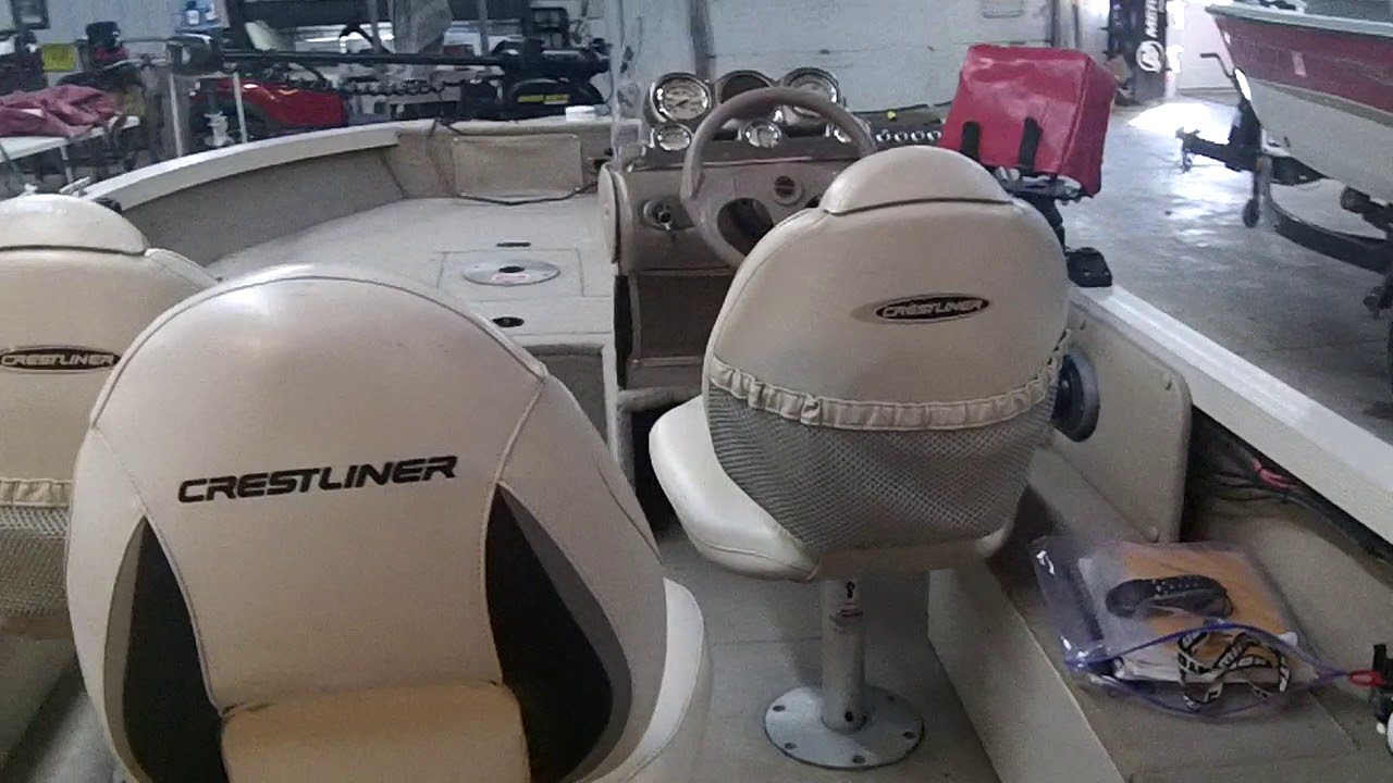 2002 Crestliner 1650 Fish Hawk