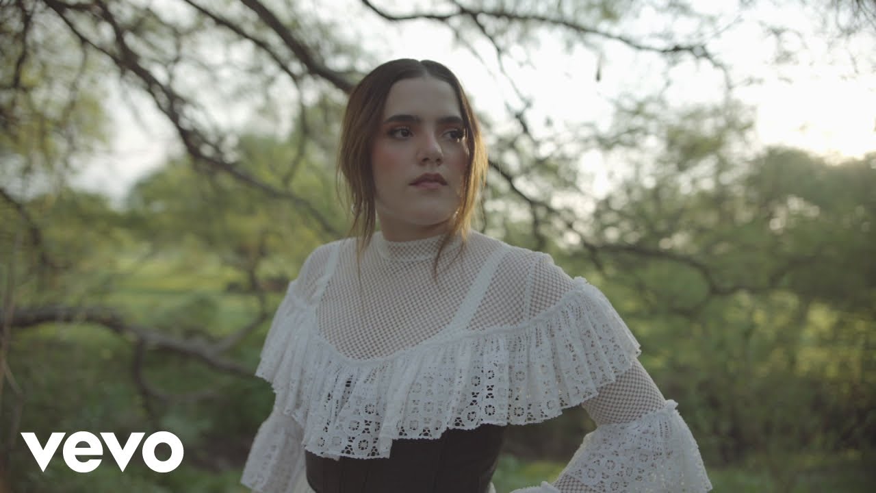 Camila Fernández - La Venia Bendita (Visualizer)
