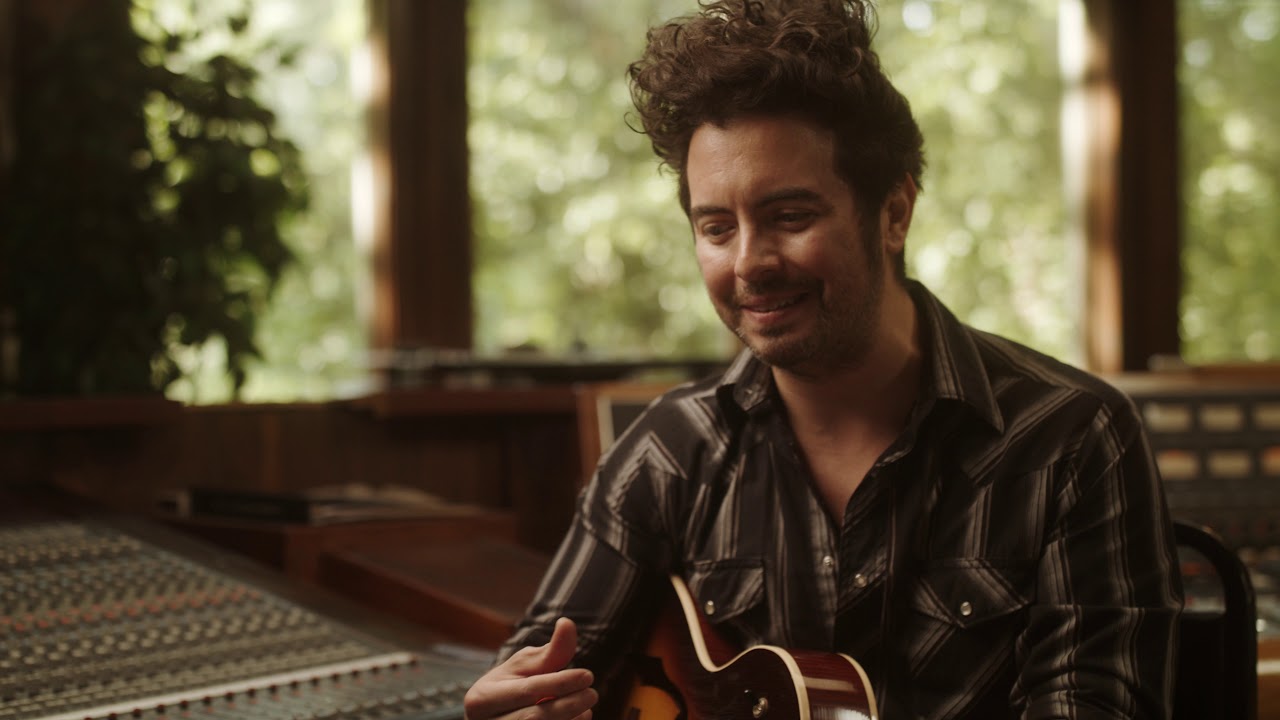 Jerry Fuentes Demos the Heritage Guitars H-575 (Artisan Aged)