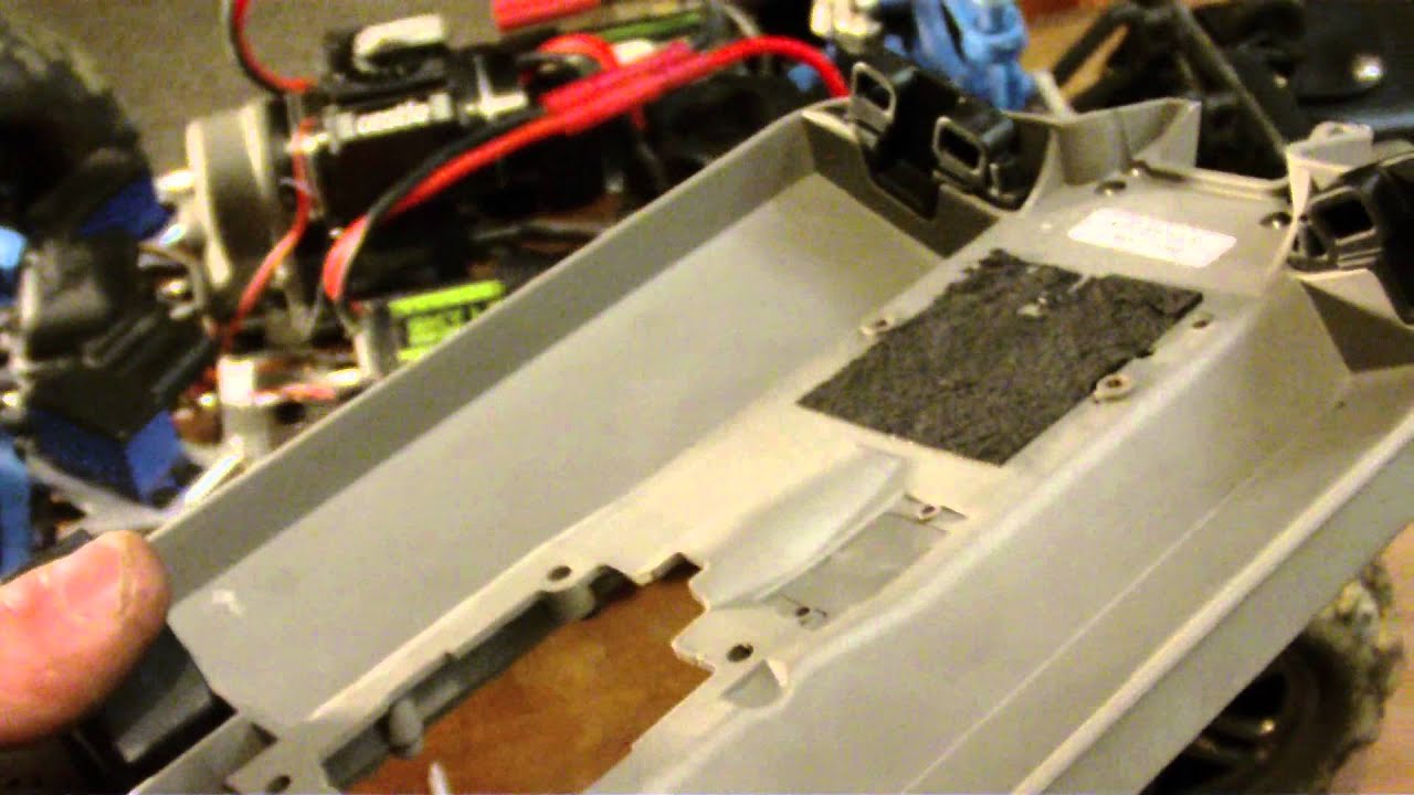 E-Maxx Brushless 3908 with FLM chassis.