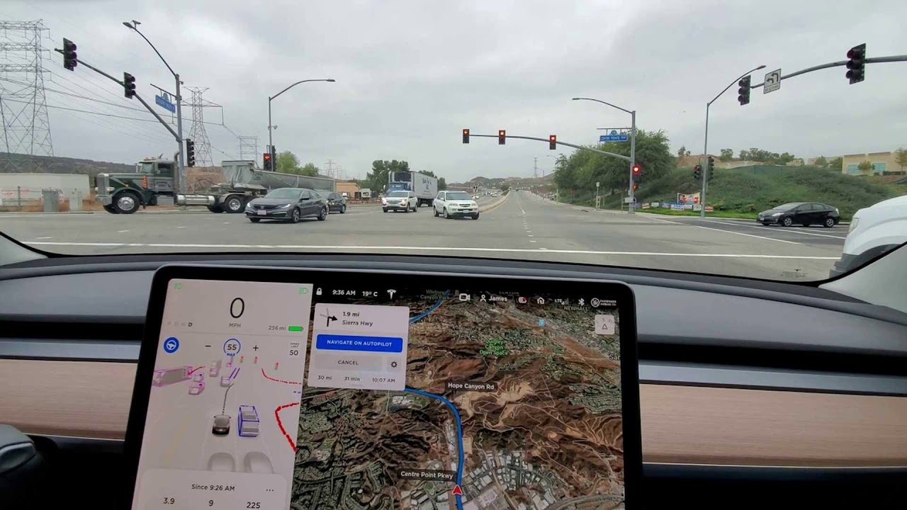 Компанія Tesla показала нове програмне забезпечення для безпілотних електрокарів