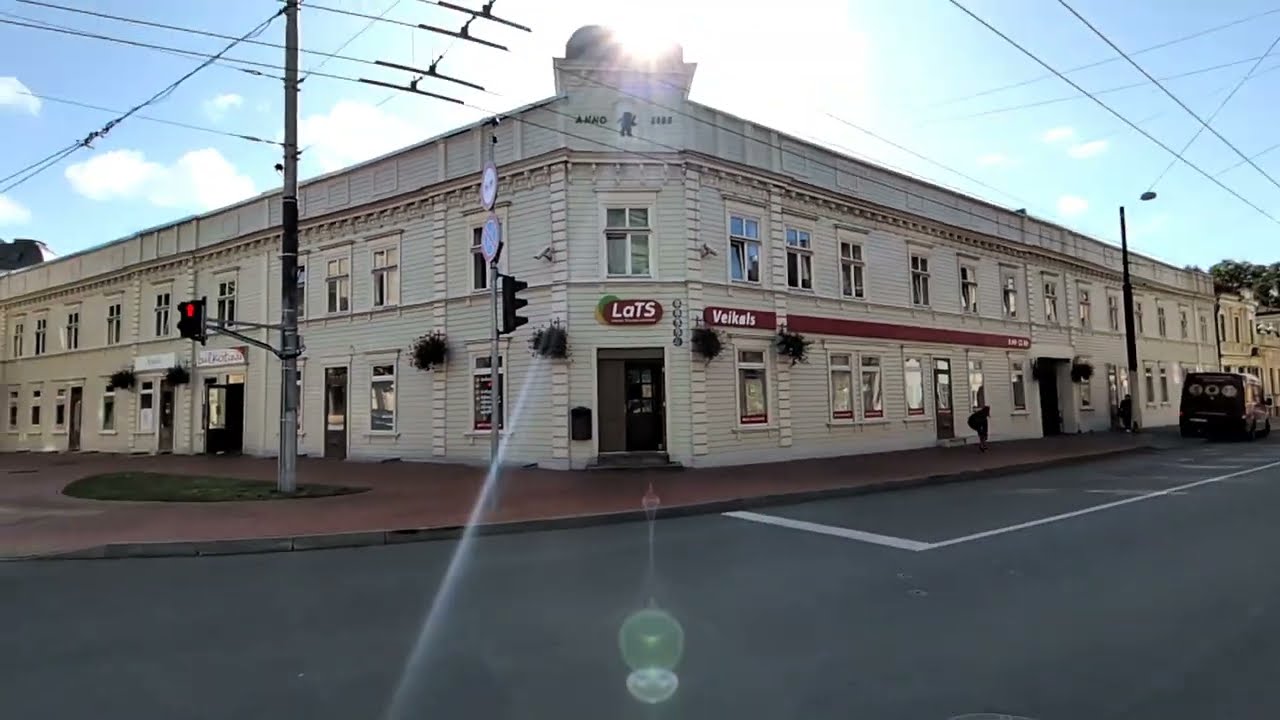 Рига: деревянный Гризинькалнс и Красный Крест