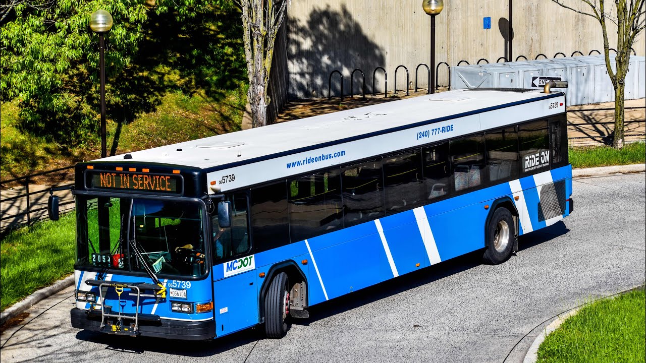 Montgomery County Transit Ride On Low Floor Gillig Advantage Diesel #5739 on Route 74 Germantown