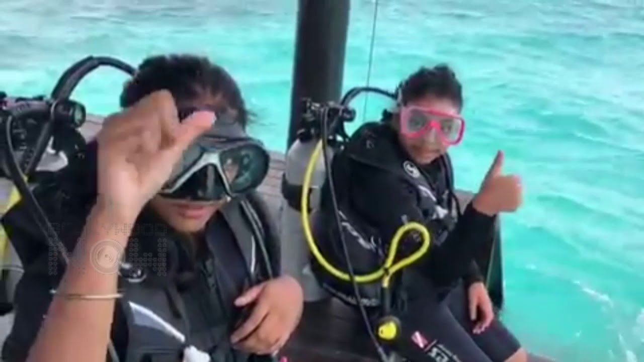 Sushmita Sen Daughter Alisah FIRST Scuba Diving 29 feet In The Indian Ocean | Maldives