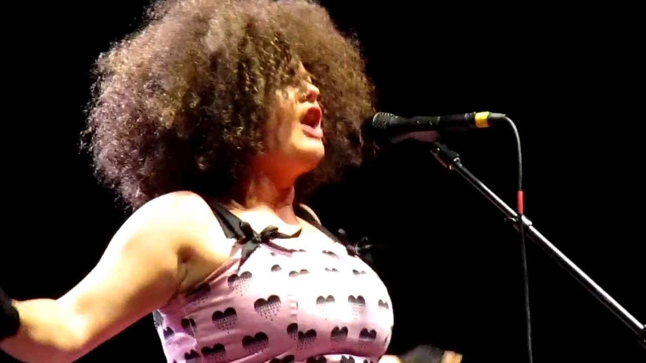KATZENJAMMER - GODS GREAT DUST STORM - SUMMERFEST JULY 4 2010.MOV