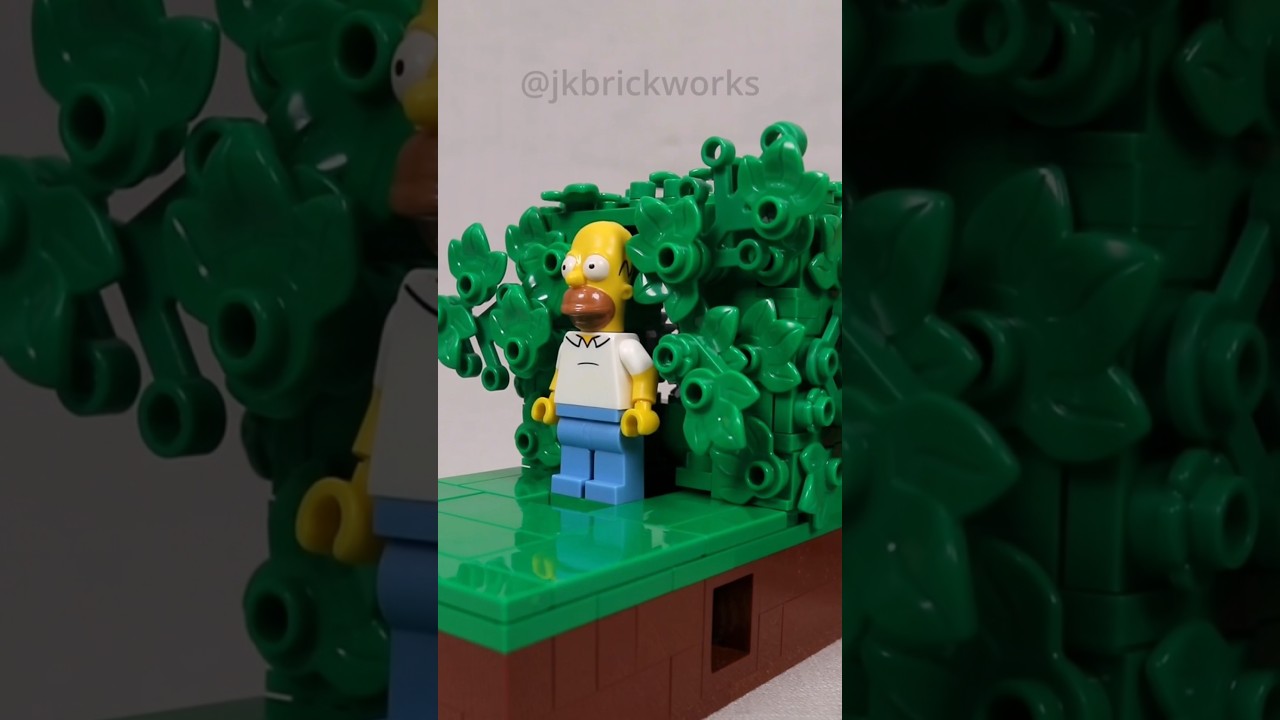 Making the Homer Simpson Meme out of LEGO
