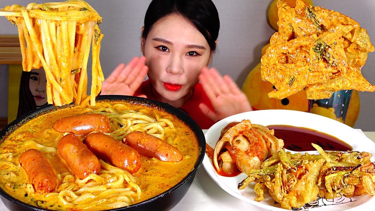 (SUB) 김치크림칼국수 야채튀김 Creamy Kimchi Kalgooksoo (knife cut noodles) 먹방 Mukbang Eating Sound