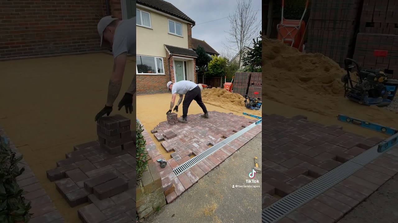 New driveway 🧱 #garden #landscaping #construction #gardenlandscaping #bricklaying