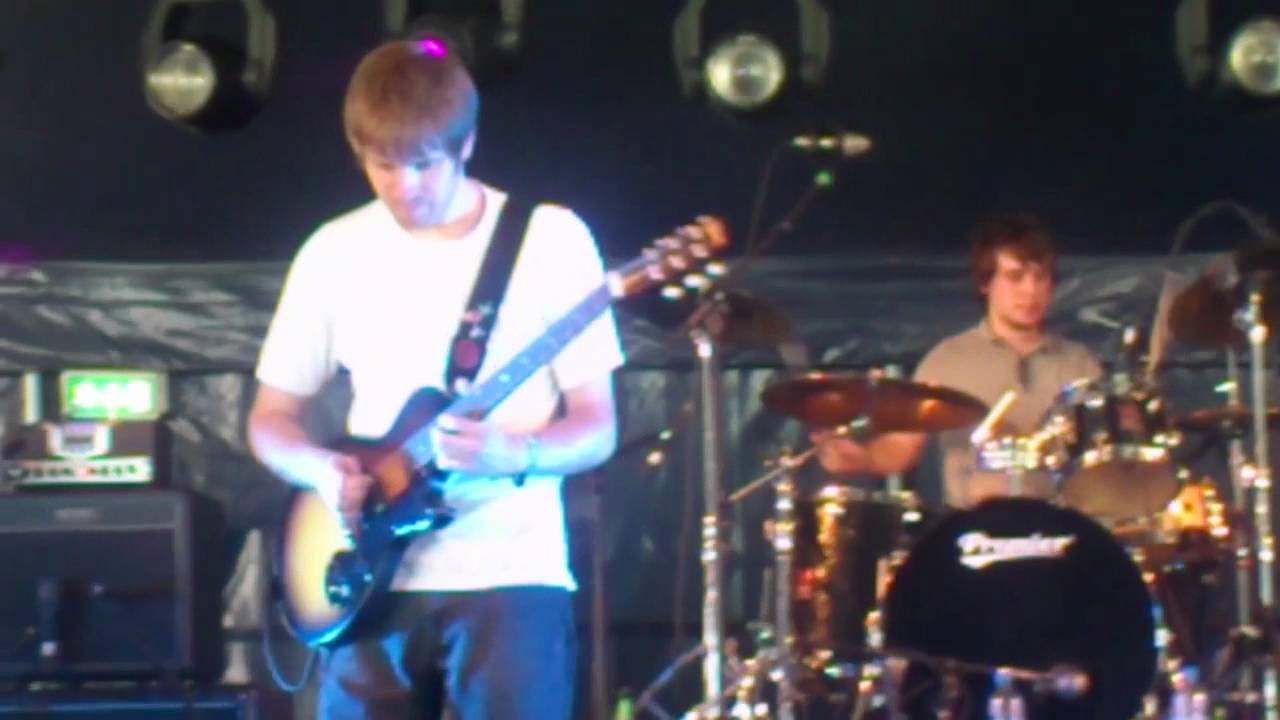 The  Draymin playing `Mirrors` Belladrum 2012