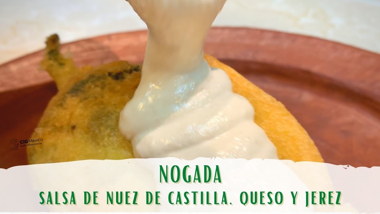 receta nogada (salsa de nuez de castilla, queso, y jerez) para chiles en nogada o chiles rellenos