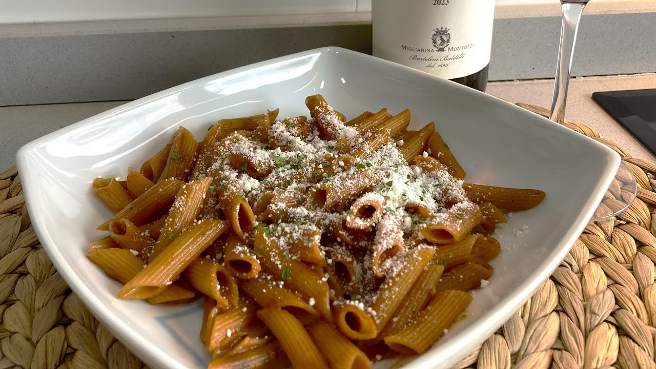 Penne all'Arrabbiata con un preparado de PastaRotti