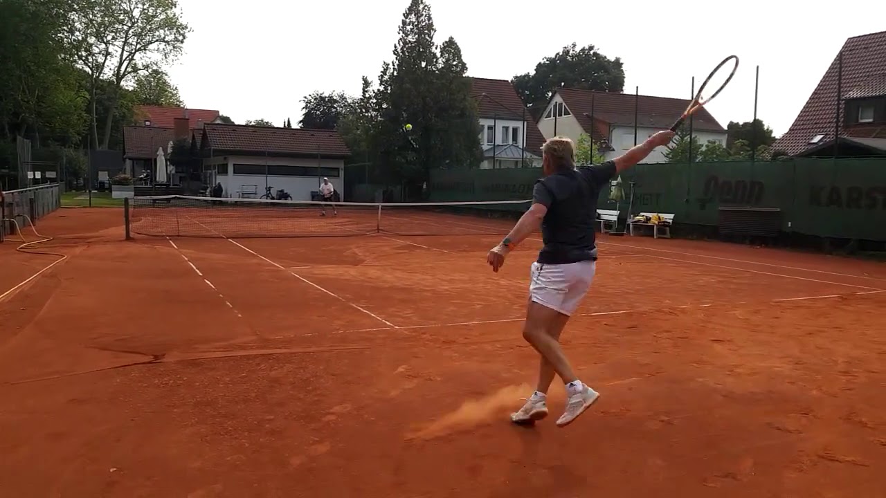 Wer Tennis spielt, wird es m&ouml;gen: Das Training der Herren 55 des TC Freiheit.