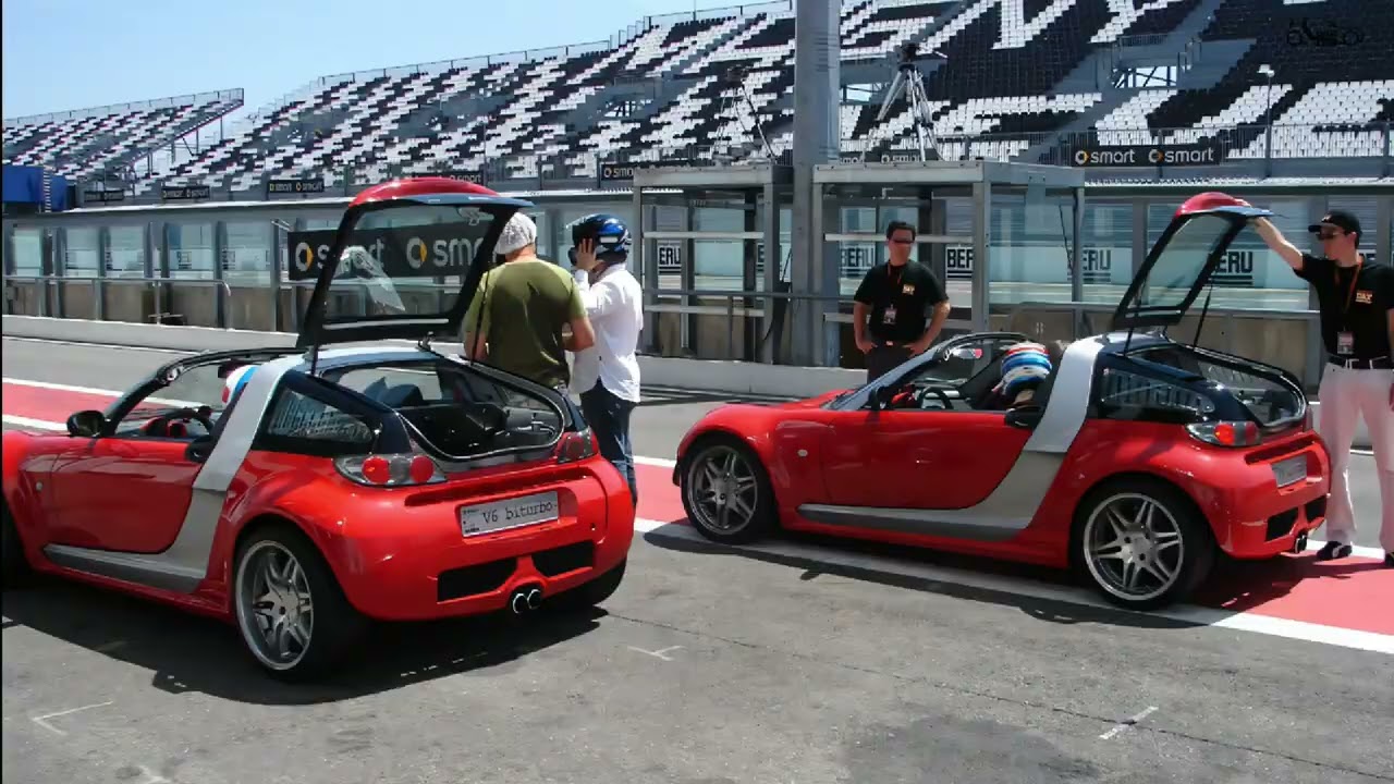 Редкая гонка всех 10 Smart Roadster V6 Biturbo!