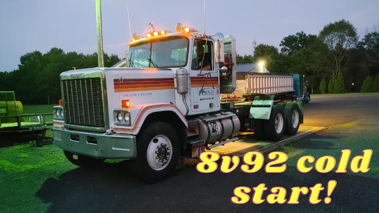 Запуск двигателя GMC General Detroit Diesel 8v92 1987 года выпуска с помощью пускового устройства...