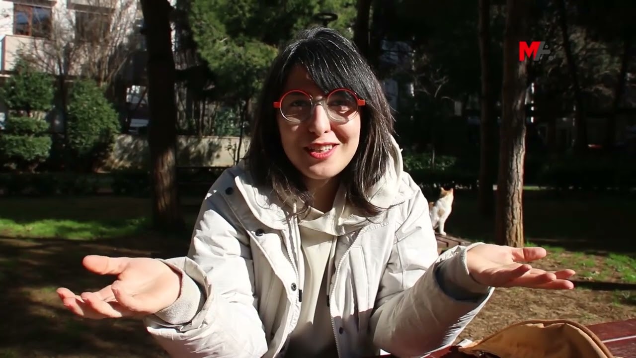 İRANLI RESSAM PARYA GHADERİ: SANATIMIZ İSYAN GÖREVİ ÜSTLENİYOR