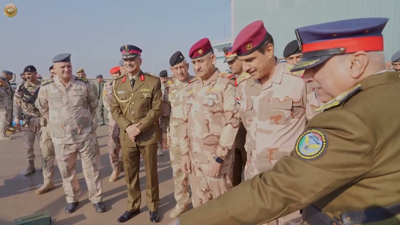 رئيس أركان الجيش ونائب قائد العمليات المشتركة يحضران حفل تخرج دورتي طيران الجيش الأساسيتين