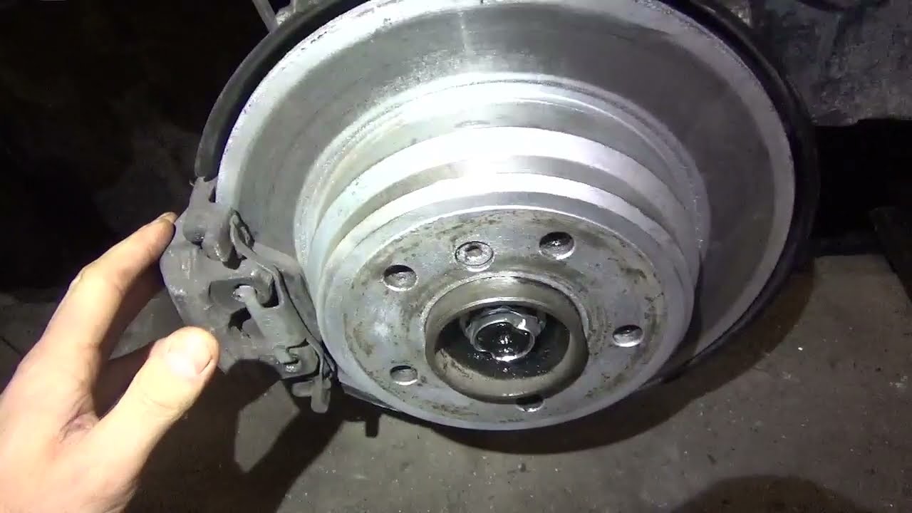 BMW E39 523i wymiana łożyska koła tył. Rear bearing replacement BMW E39