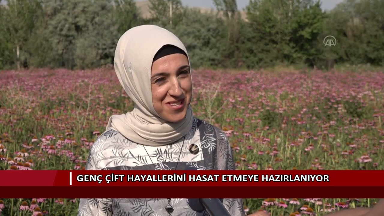 Genç çift hayallerini hasat etmeye hazırlanıyor