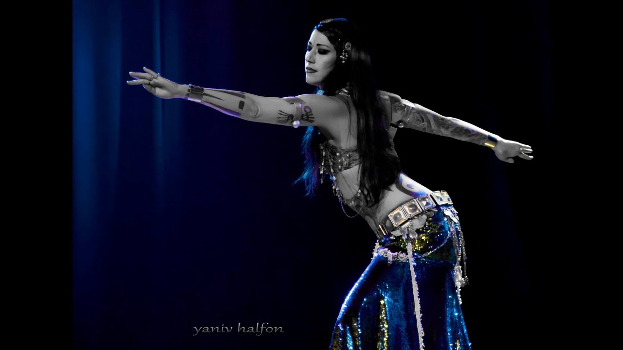 Sharon Kihara performs Fusion Bellydance at The Massive Spectacular!