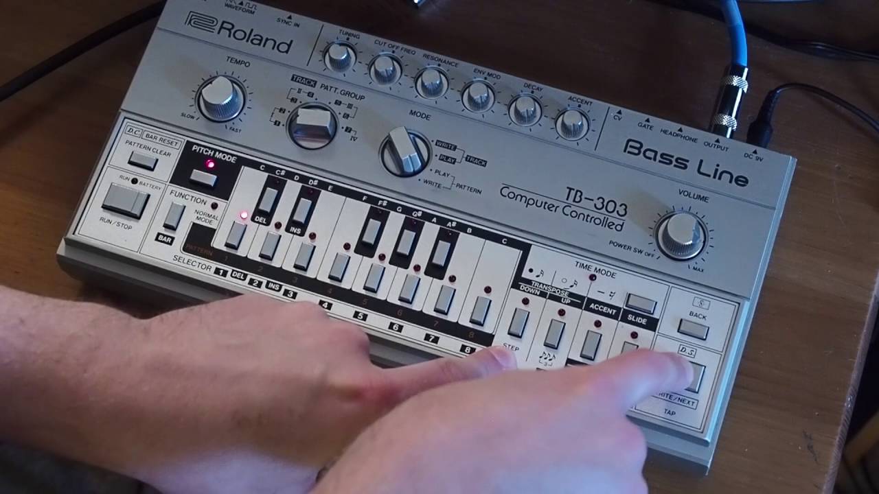 Roland TB-303 - HQ Sound Test