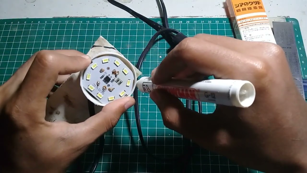 DIY Cheap Aquarium Lamp: How to Make a Aquarium Light from an LED Bulb [Easy Aquascaping Project]