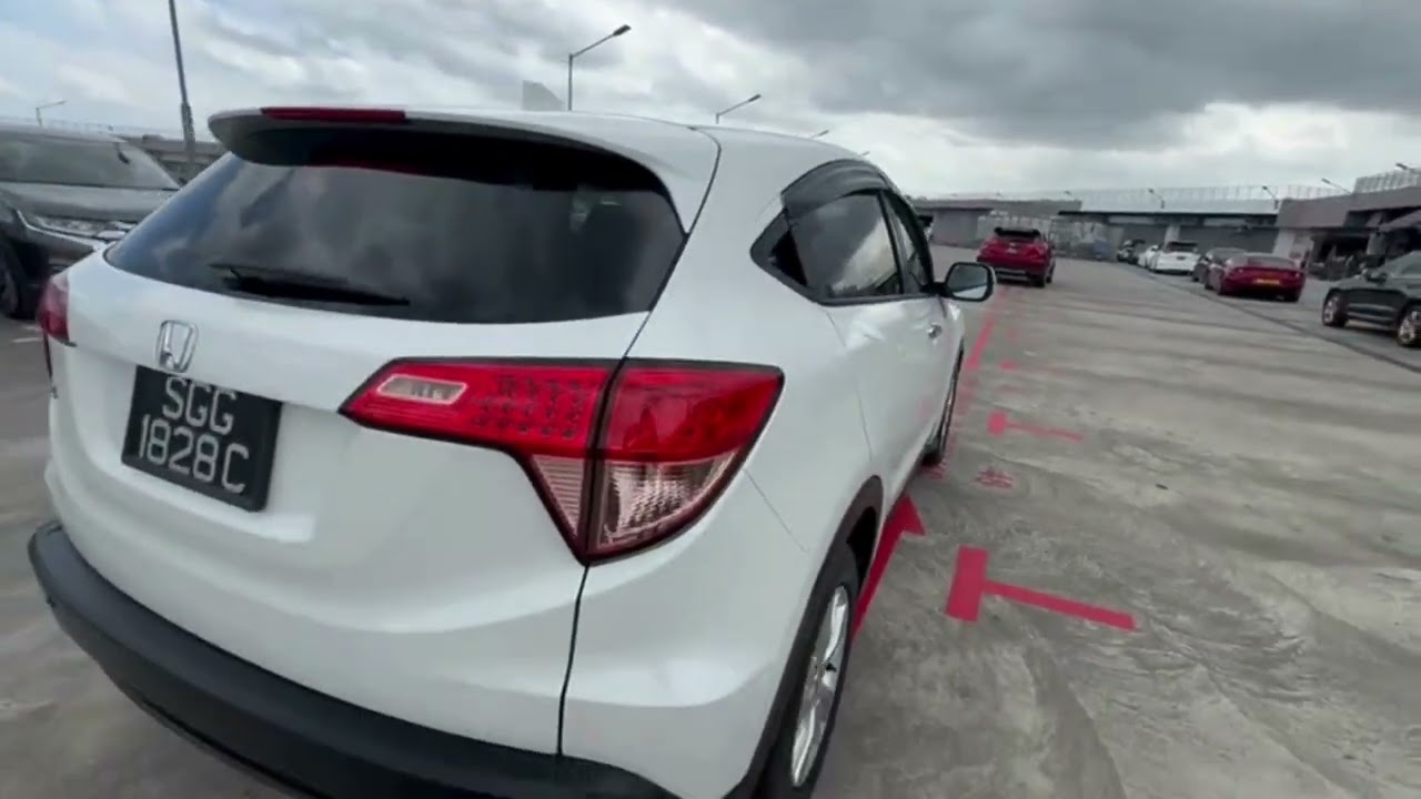 2016 HONDA VEZEL 1.5 CVT WHITE