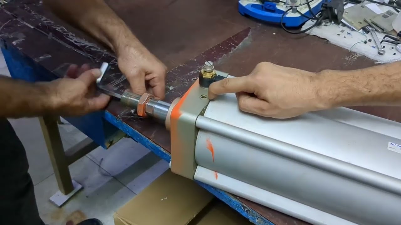 سلندر هواء - Air cylinder