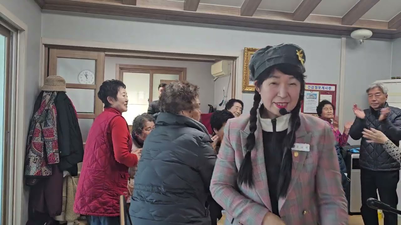 용대리마을회관         주민참여       농촌중심지활성화사업         레크레이션강사김금자 ㆍ아코디언은순화