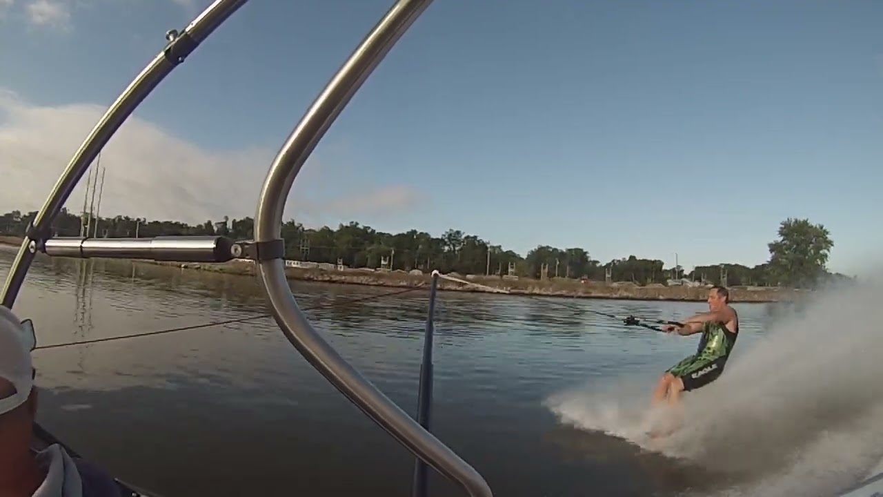8/27/2023 - Cedar River, Barefoot Sanger, James demo backwards - GOPR2258