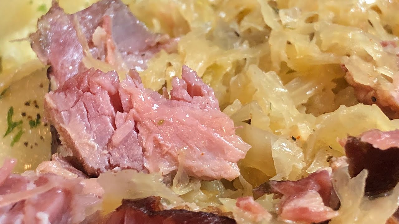 Свинина и квашеная капуста